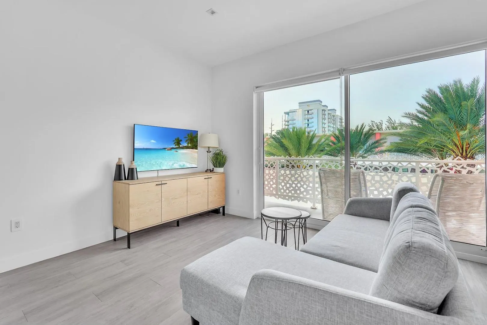 Modern 1Br Condo, 2 Min Walk To Prime Seven Mile Beach, The Grove Unit 33 West Bay